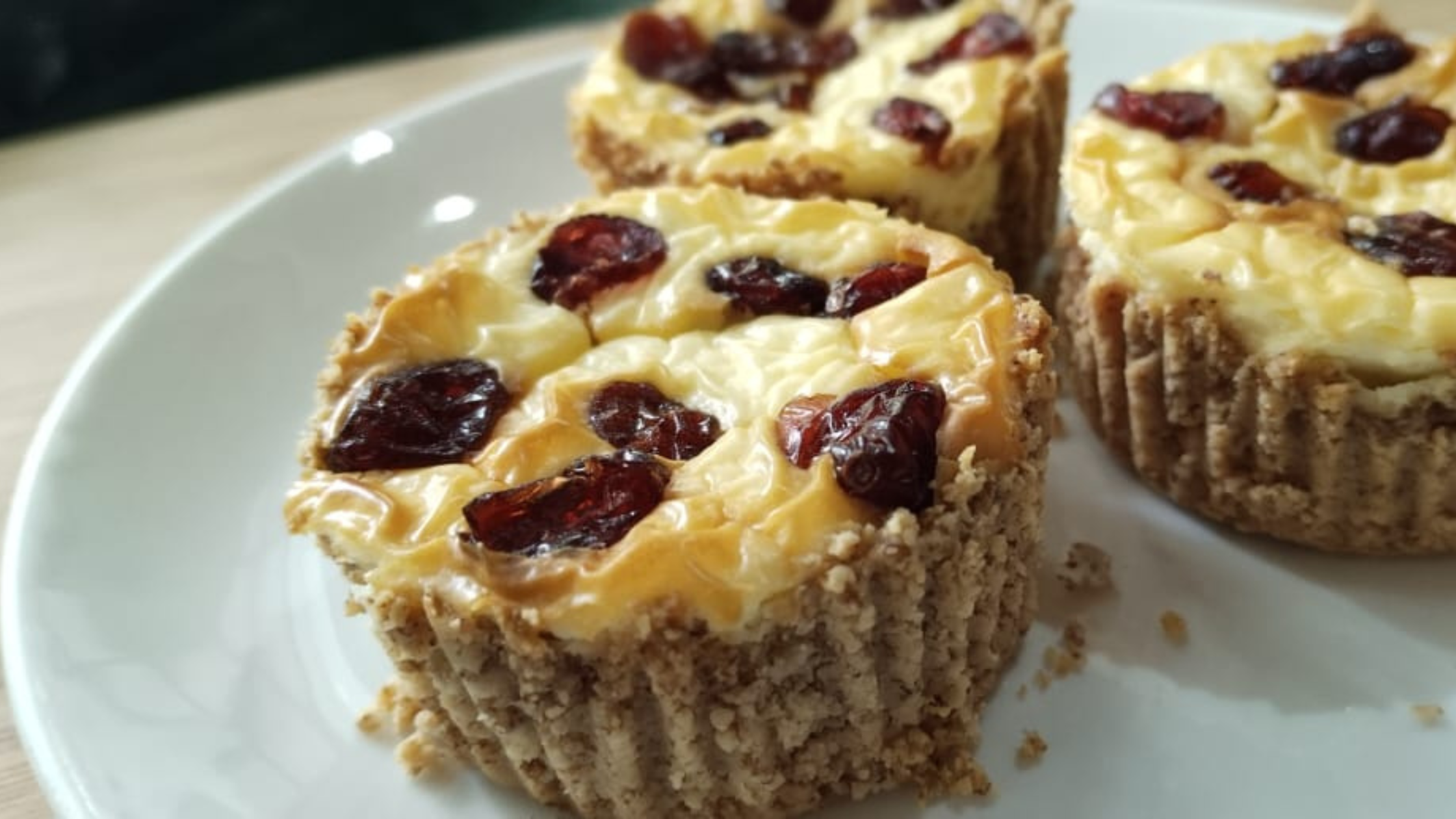 10 min Keto Cheesecake (Sugar Free & Low Carb)